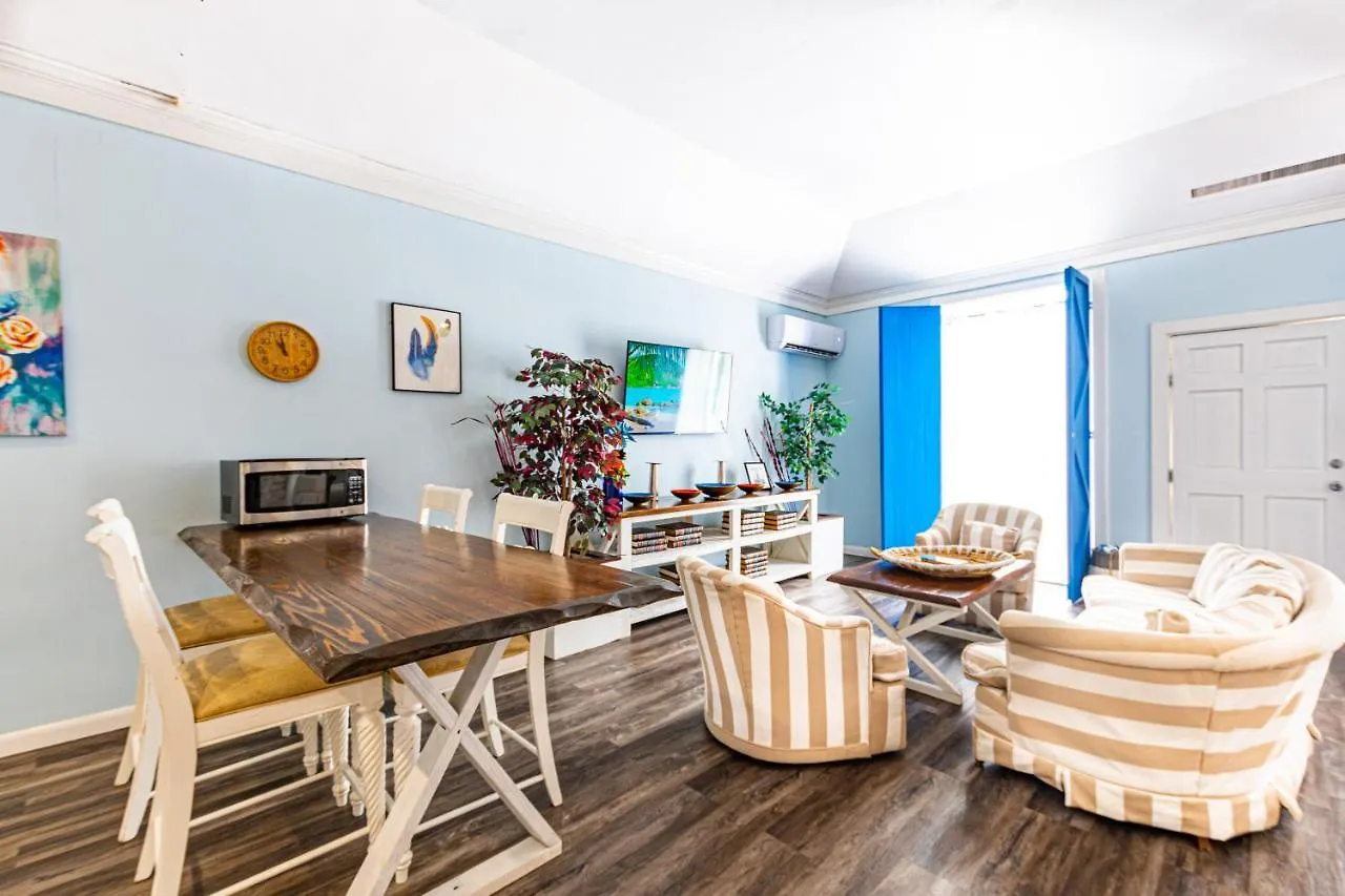 Palms Cottage At Viking Hill Nassau