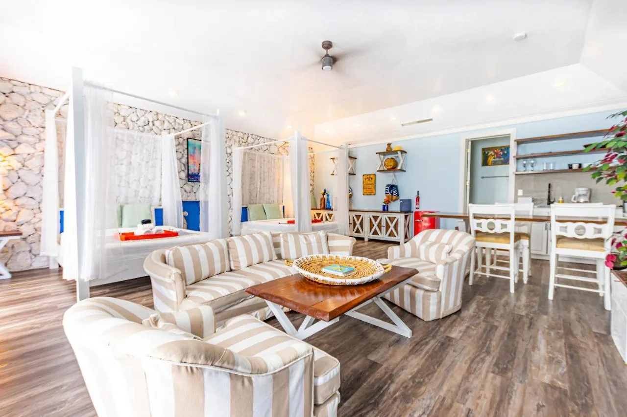 Palms Cottage At Viking Hill Nassau Apartment